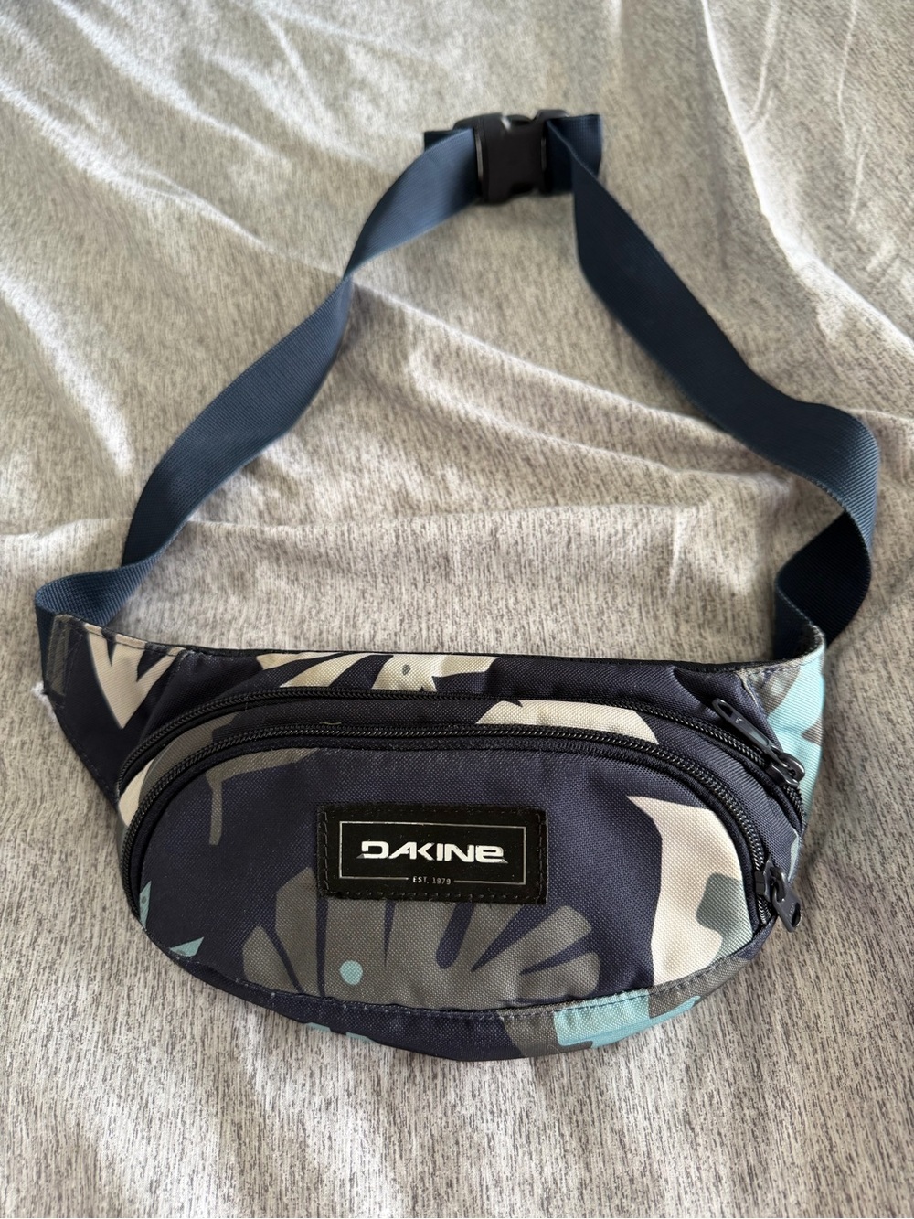 Dakine Navy Camo Waist Pack with Teal Accents